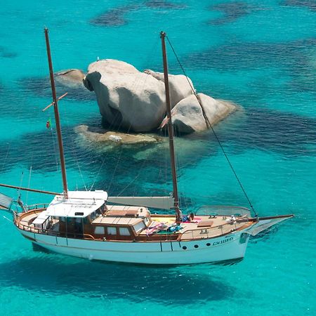 Controvento Bed & Breakfast La Maddalena  Bagian luar foto