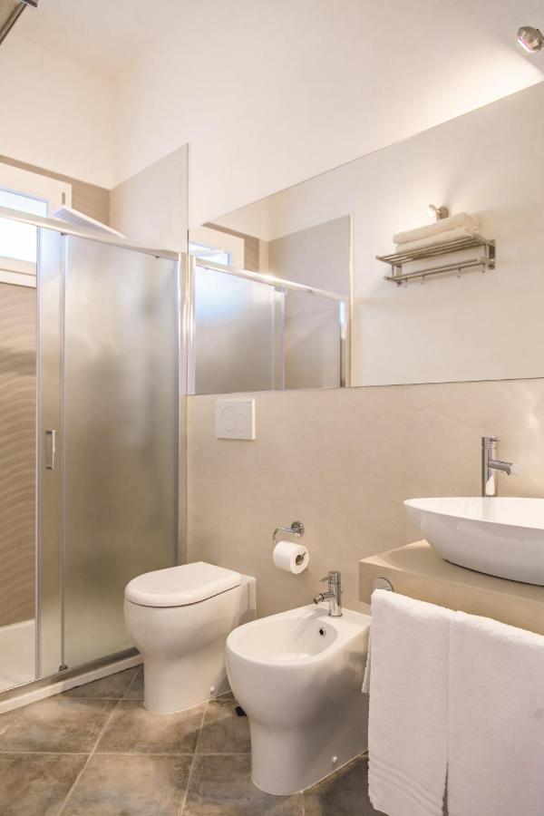 Controvento Bed & Breakfast La Maddalena  Bagian luar foto