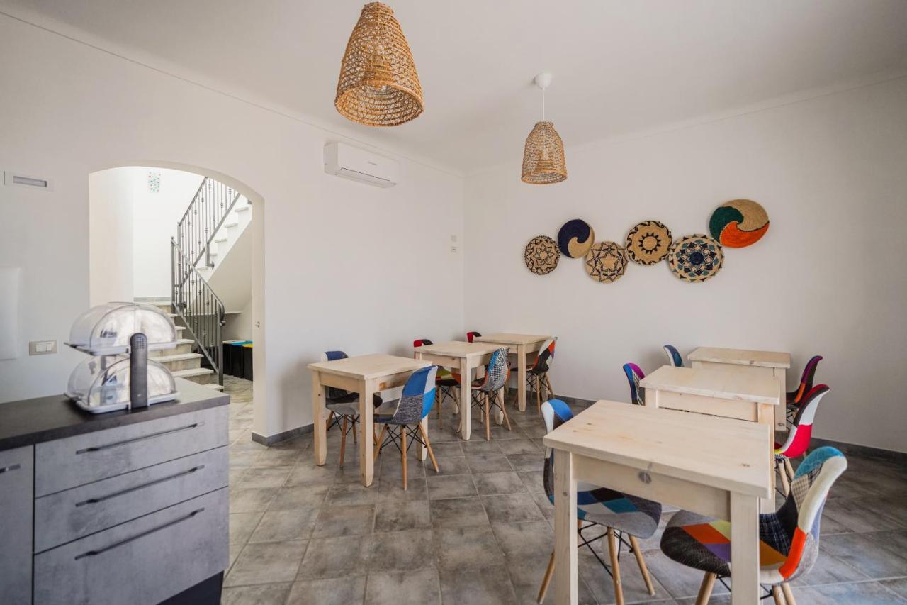 Controvento Bed & Breakfast La Maddalena  Bagian luar foto