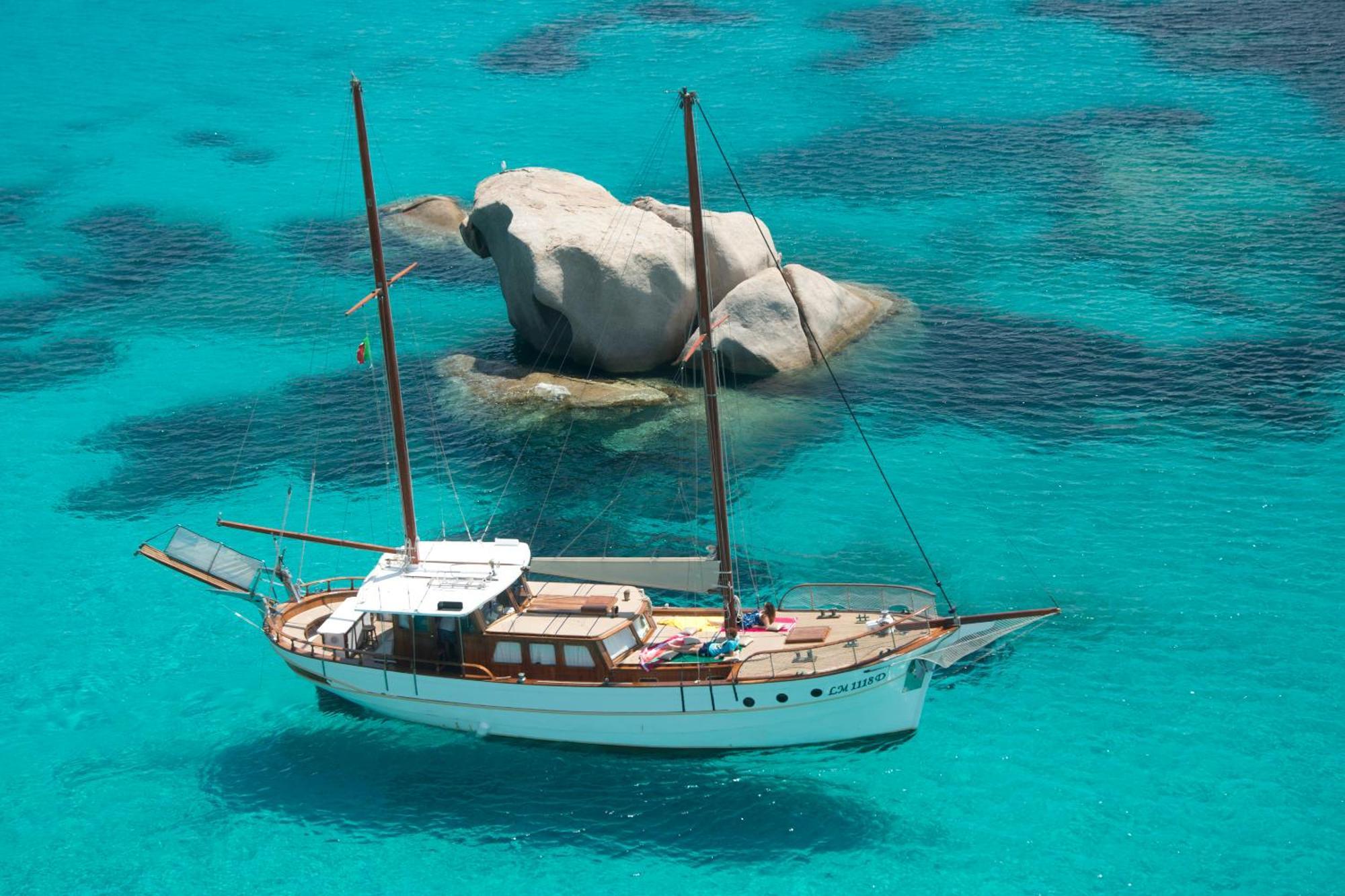 Controvento Bed & Breakfast La Maddalena  Bagian luar foto